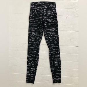 Lululemon Wunder leggings.